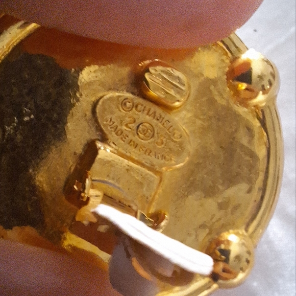 CHANEL EARRINGS - Picture 5 of 6